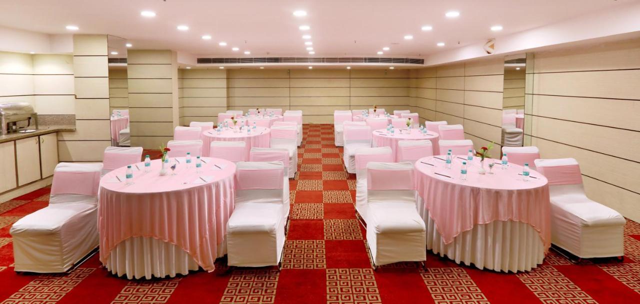 Hotel Pitrashish Pride Igi Intl Airport Delhi エクステリア 写真
