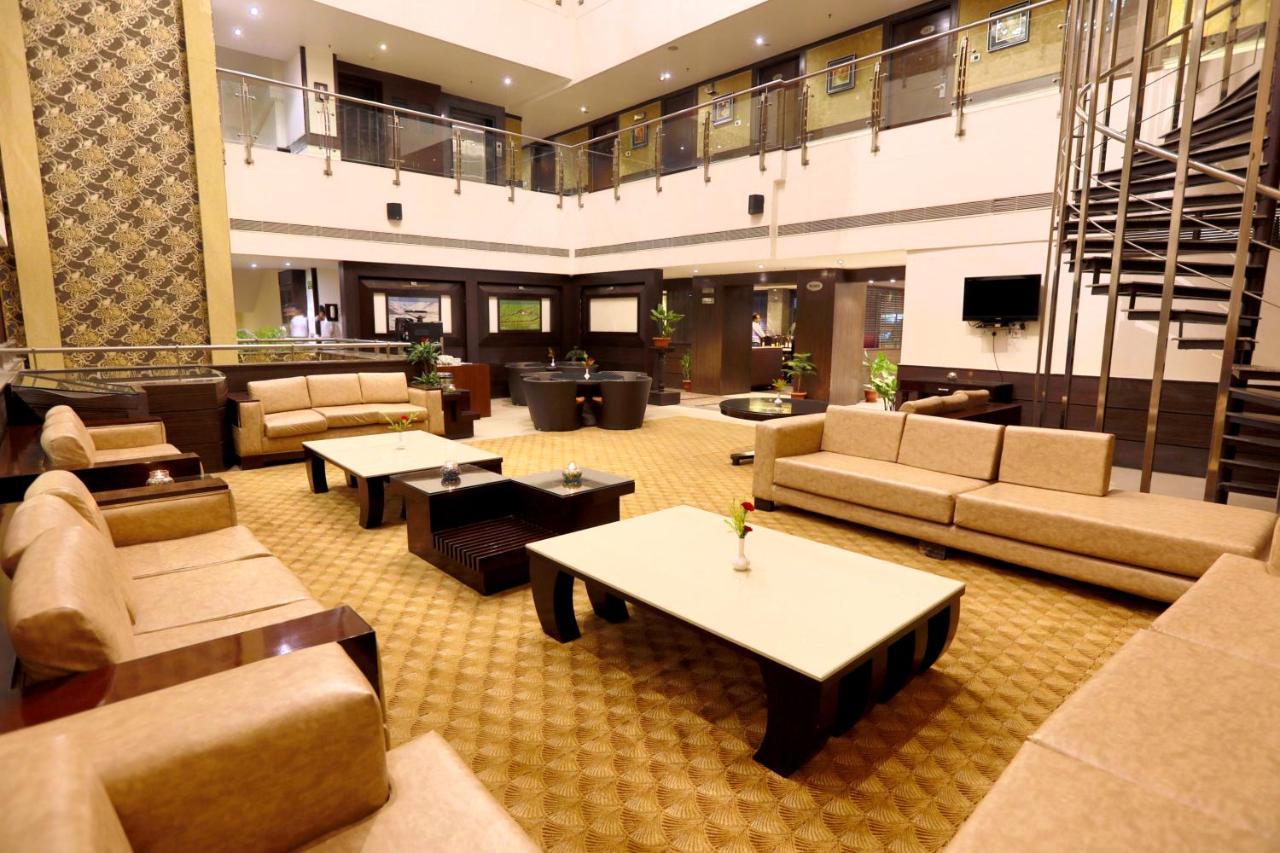 Hotel Pitrashish Pride Igi Intl Airport Delhi エクステリア 写真