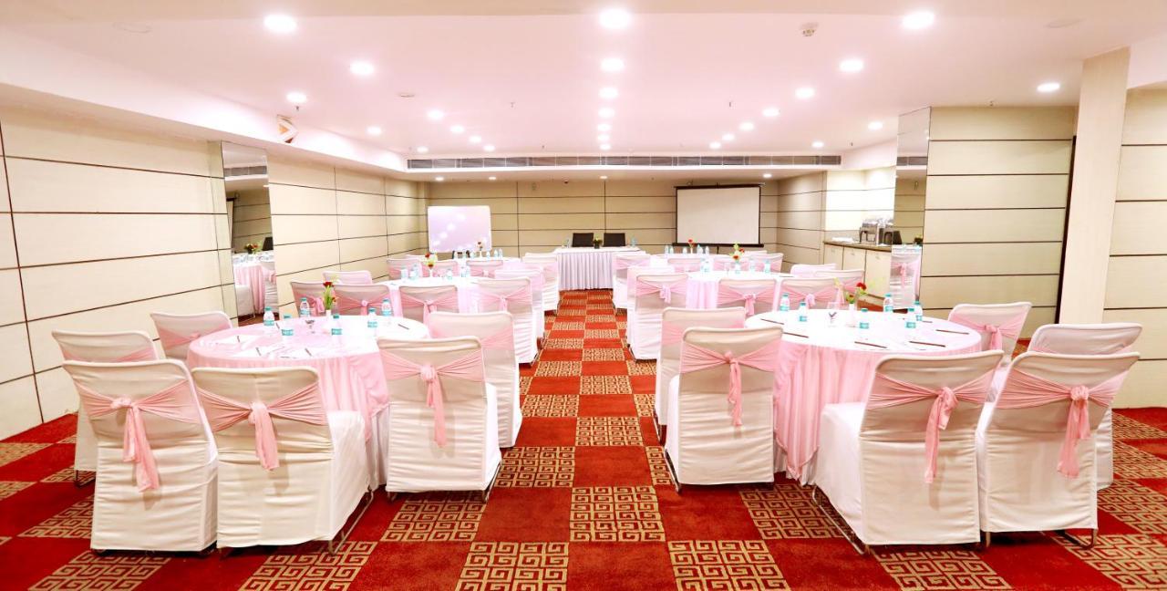 Hotel Pitrashish Pride Igi Intl Airport Delhi エクステリア 写真