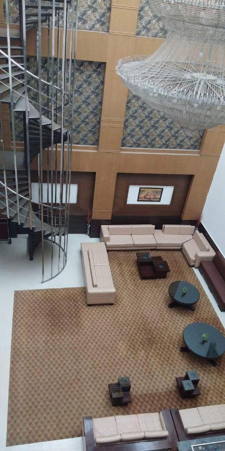 Hotel Pitrashish Pride Igi Intl Airport Delhi エクステリア 写真