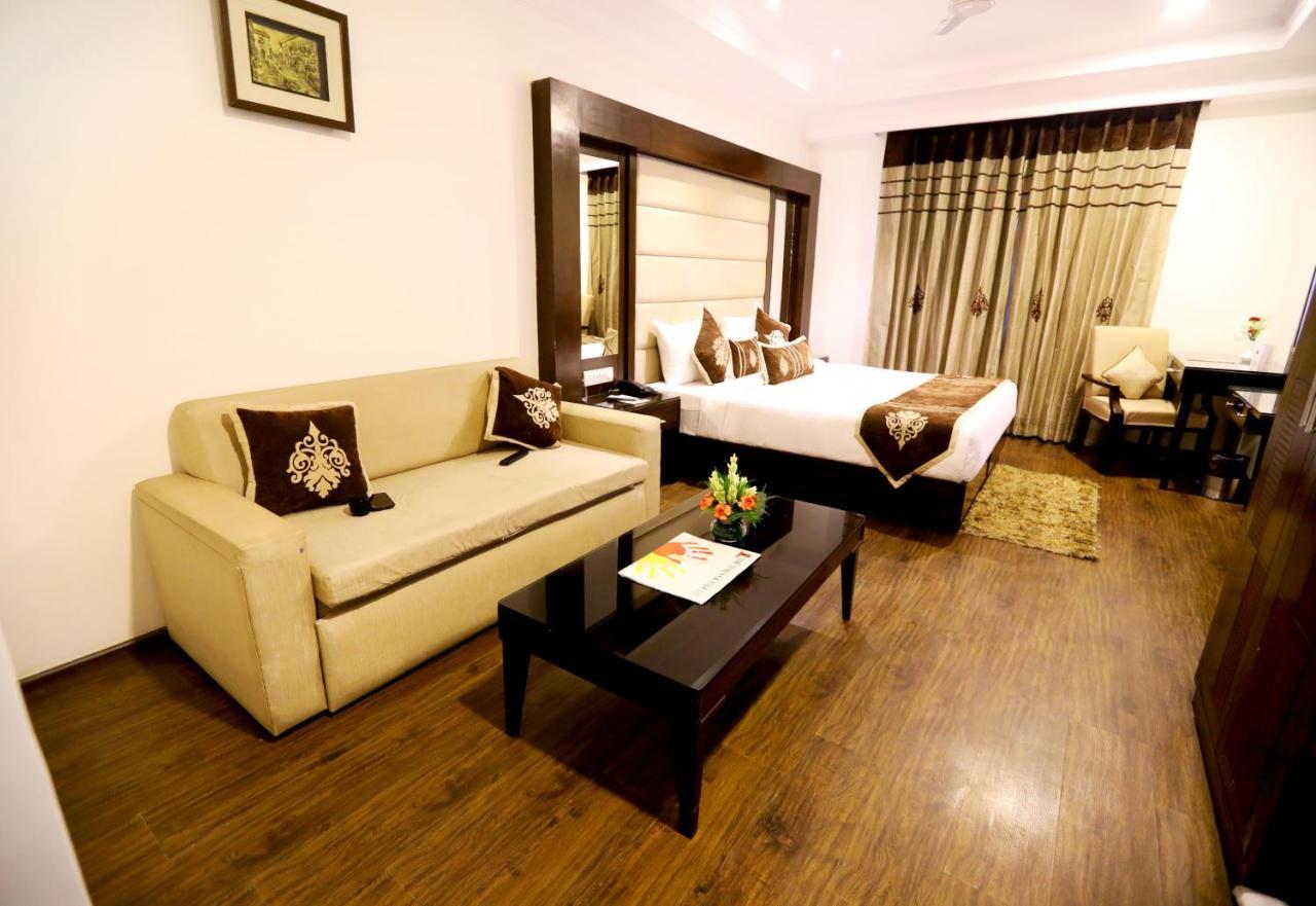Hotel Pitrashish Pride Igi Intl Airport Delhi エクステリア 写真