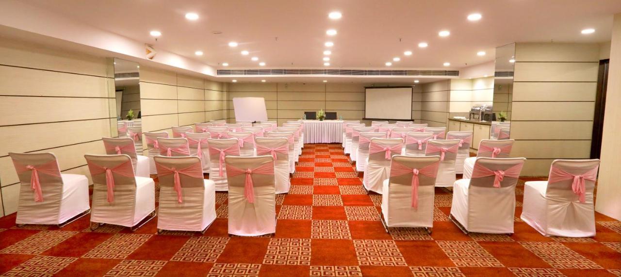 Hotel Pitrashish Pride Igi Intl Airport Delhi エクステリア 写真