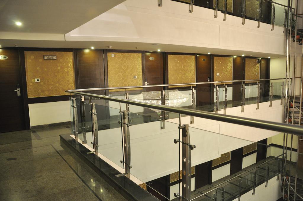 Hotel Pitrashish Pride Igi Intl Airport Delhi エクステリア 写真